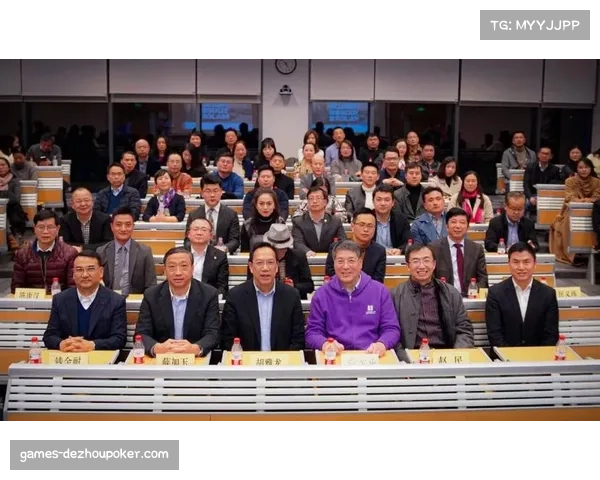 布朗森举办慈善音乐会为纽约教育事业筹集资金