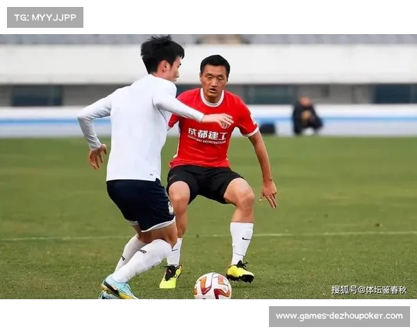 成都蓉城官宣德尔加多租借到期不再续约，唐鑫合同到期离队。